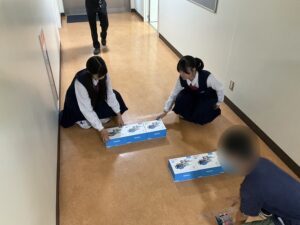 「青少年のための科学の祭典」で、２年生がボランティアとして活躍しました